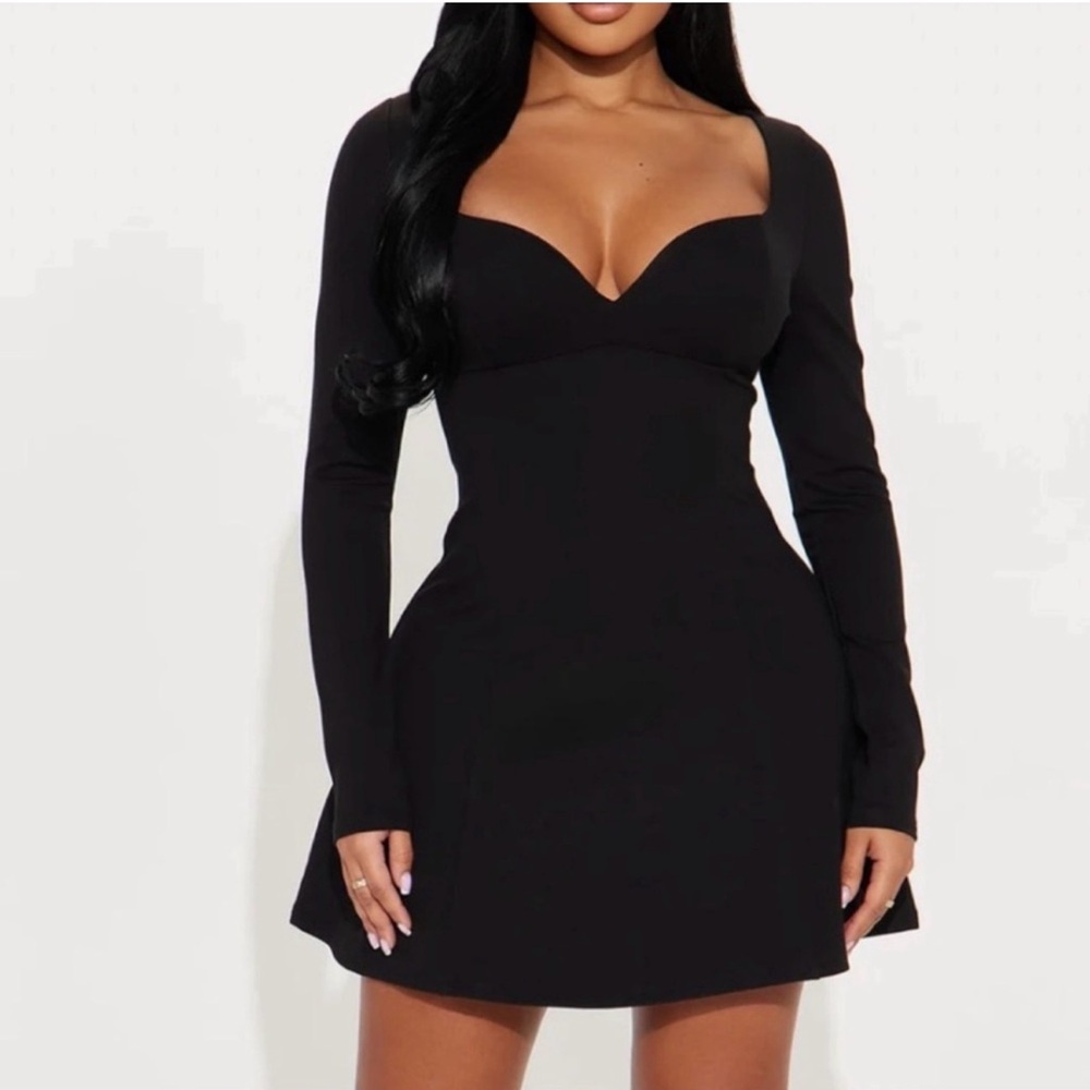 Fashion Nova Black Long-Sleeve Sweetheart Mini Dress